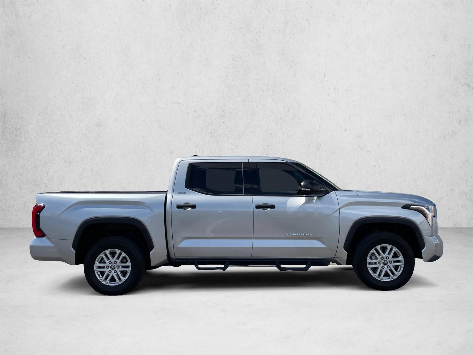 2022 Toyota Tundra 4WD 4WD SR5 CrewMax 5.5' Bed (Natl)