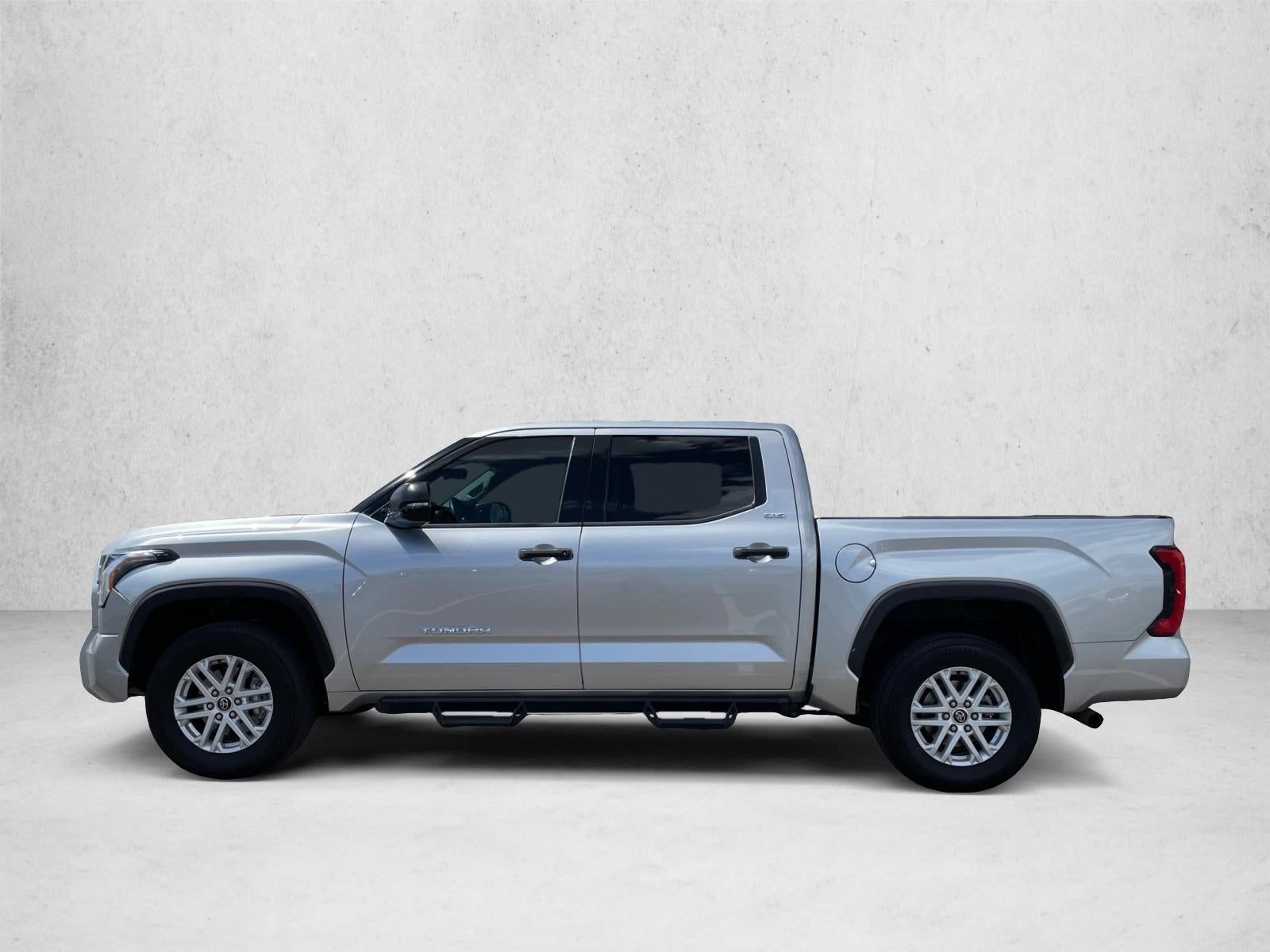 2022 Toyota Tundra 4WD 4WD SR5 CrewMax 5.5' Bed (Natl)