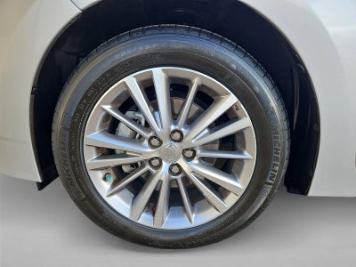 2015 Toyota Corolla 4dr Sdn CVT Auto LE Plus (Natl)