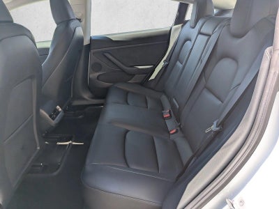 2022 Tesla Model 3 RWD