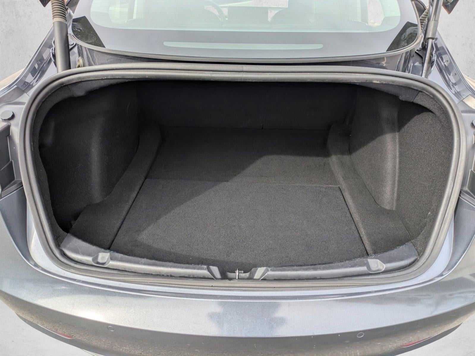 2022 Tesla Model 3 RWD