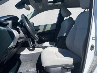 2024 Toyota Corolla Cross LE 2WD (Natl)