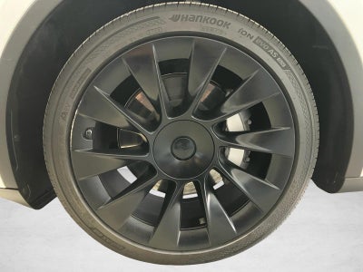 2023 Tesla Model Y Long Range AWD