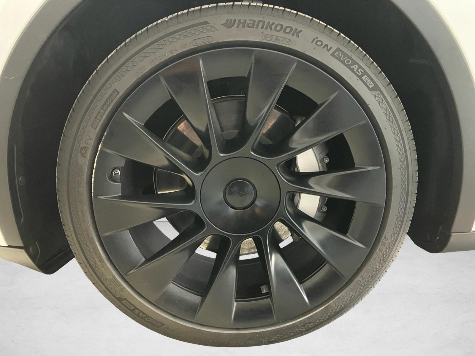 2023 Tesla Model Y Long Range AWD