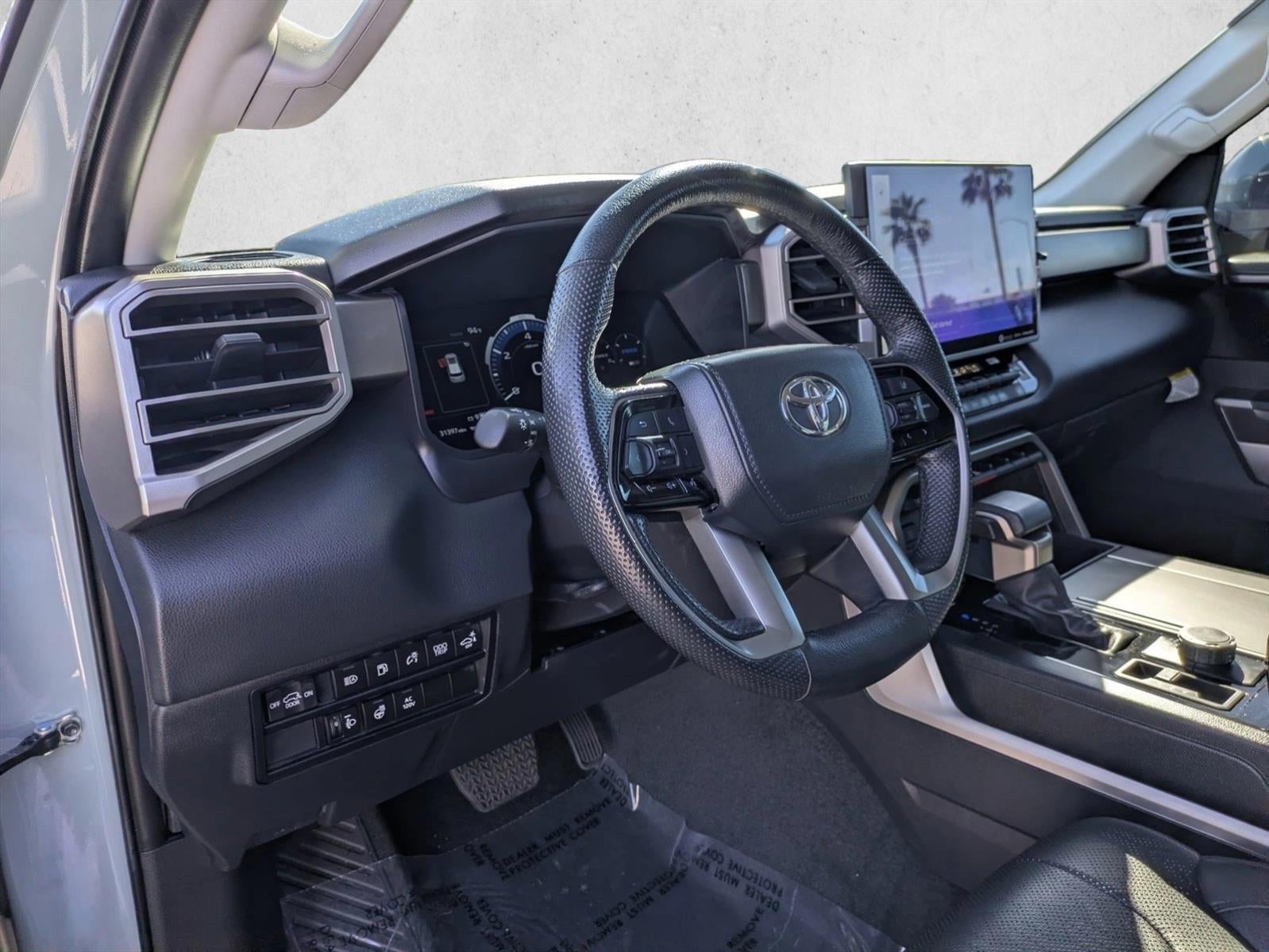 2024 Toyota Sequoia SR5 4WD (Natl)