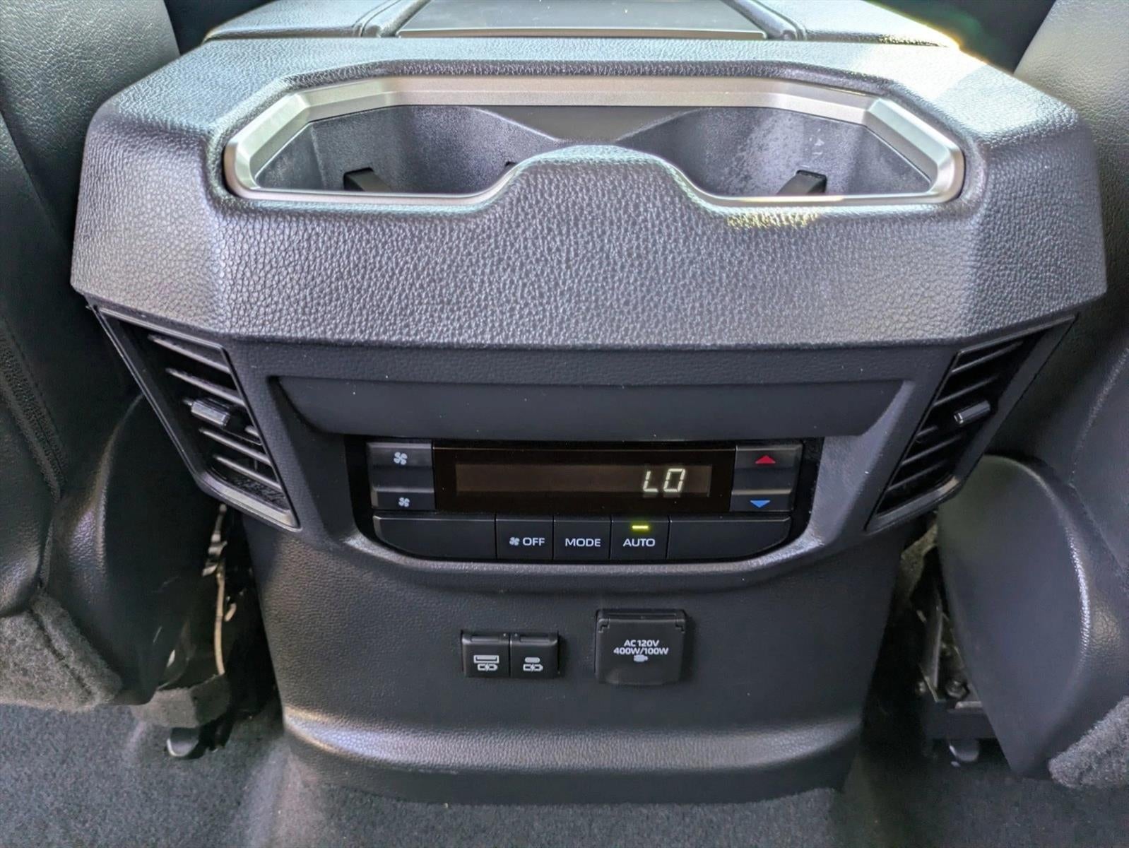 2024 Toyota Sequoia SR5 4WD (Natl)