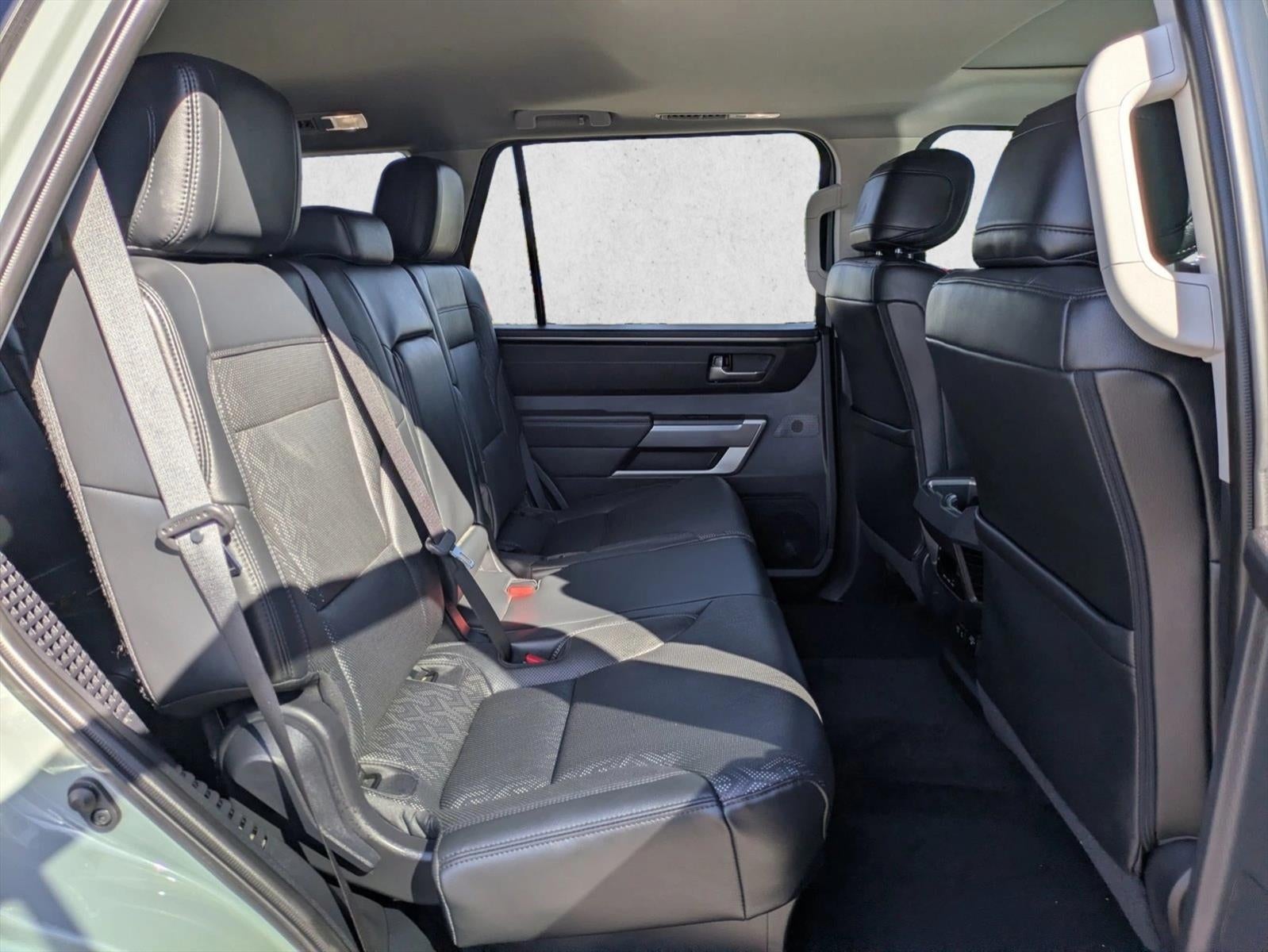2024 Toyota Sequoia SR5 4WD (Natl)