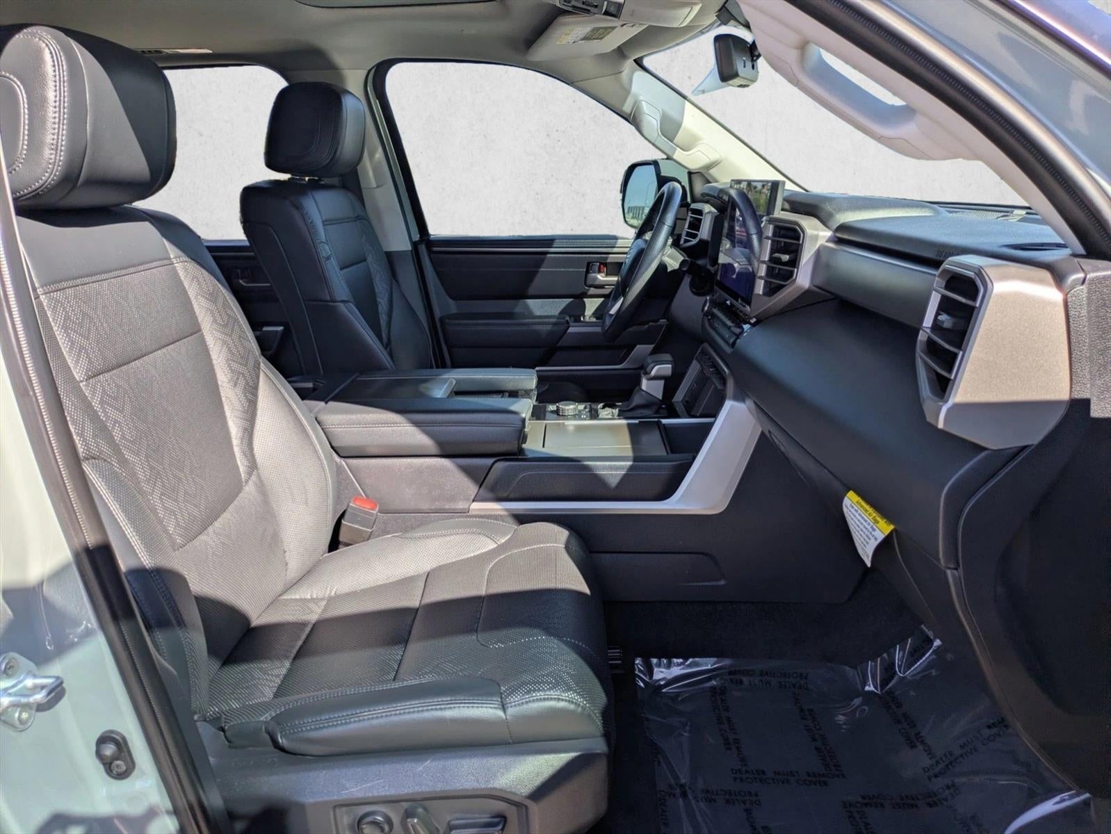 2024 Toyota Sequoia SR5 4WD (Natl)