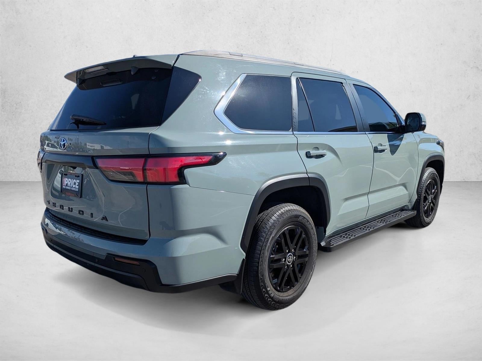 2024 Toyota Sequoia SR5 4WD (Natl)