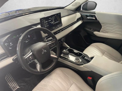 2025 Mitsubishi Outlander SEL FWD
