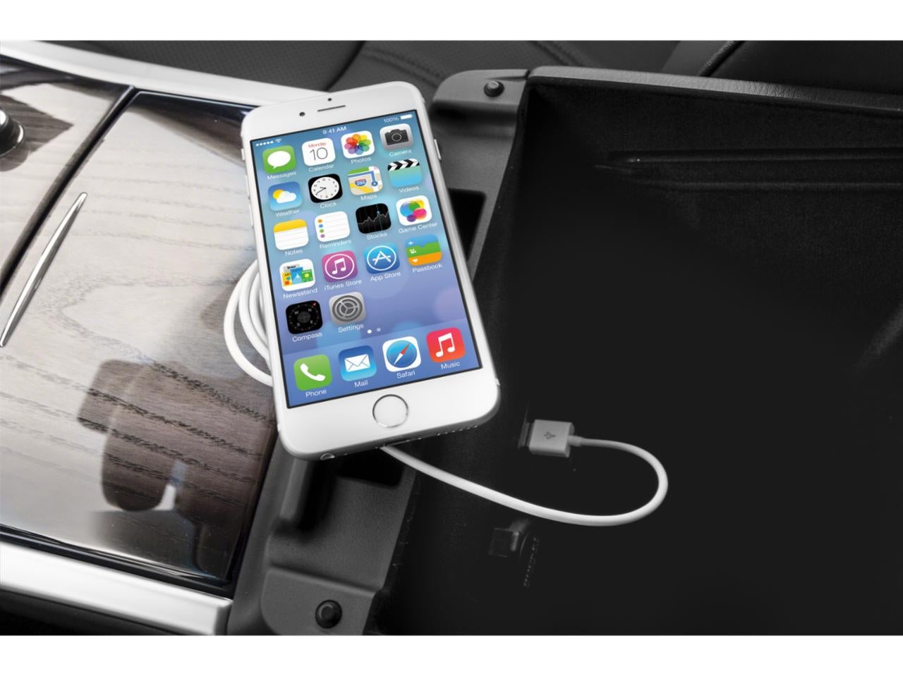 2018 INFINITI Q70 3.7 LUXE RWD