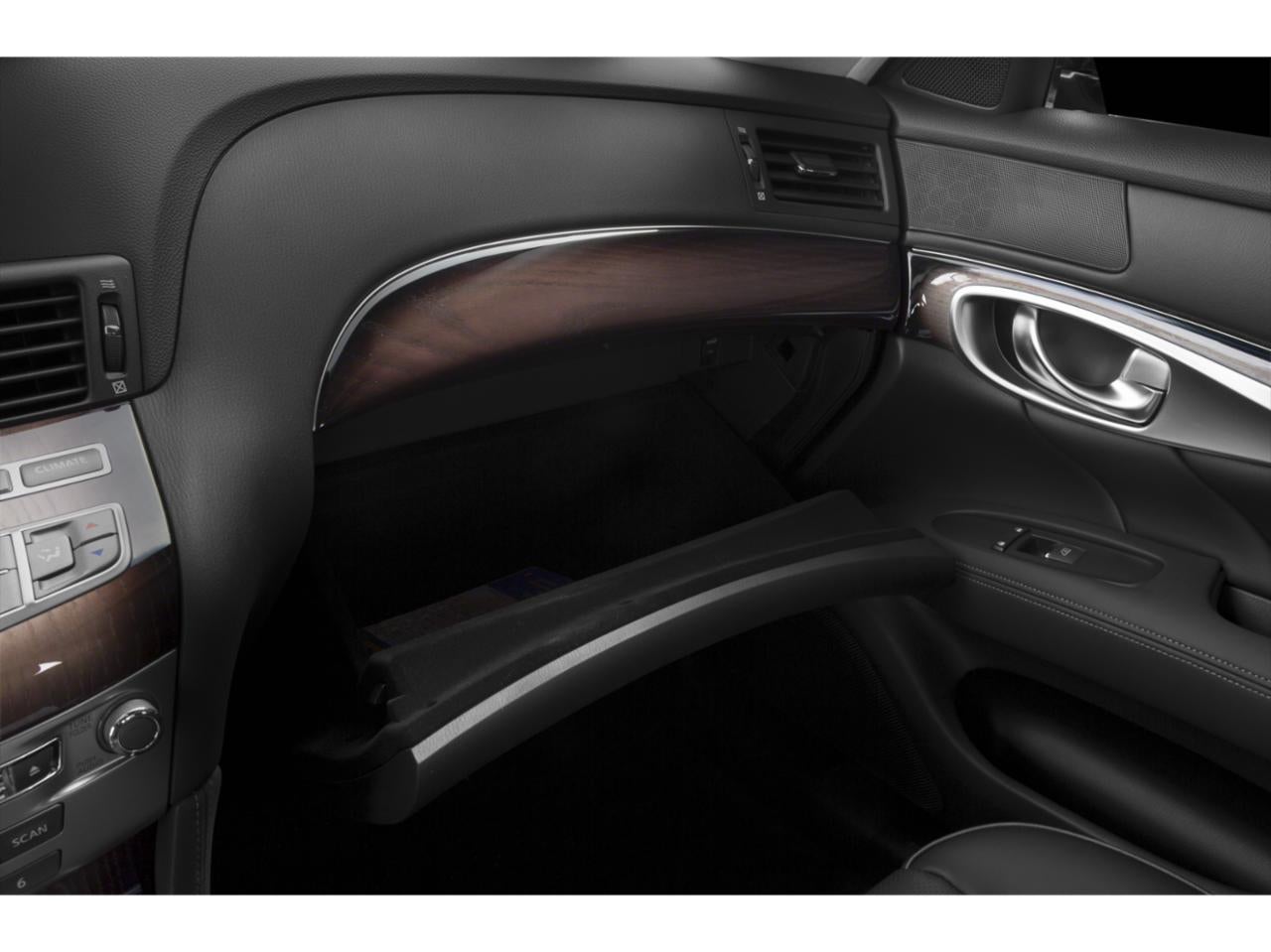 2018 INFINITI Q70 3.7 LUXE RWD