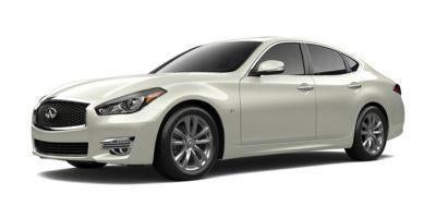 2018 INFINITI Q70 3.7 LUXE RWD