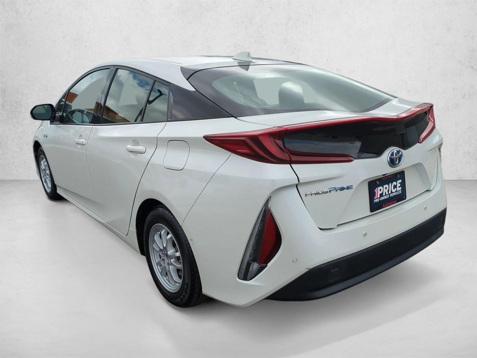 2017 Toyota Prius Prime Advanced (Natl)