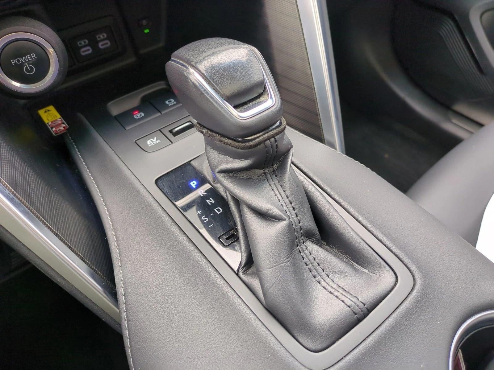 2024 Toyota Venza Nightshade AWD (Natl)