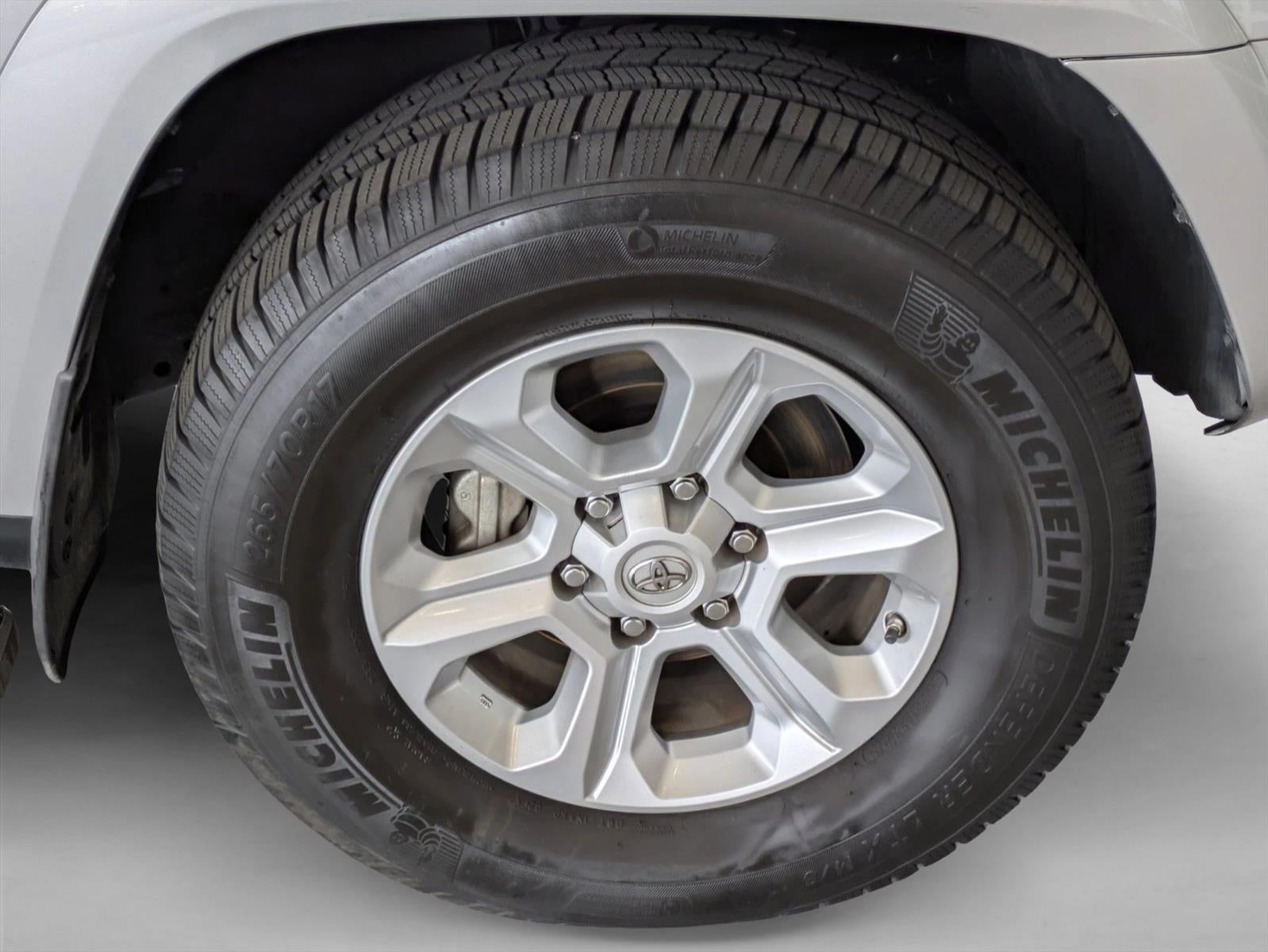 2019 Toyota 4Runner SR5 2WD (Natl)