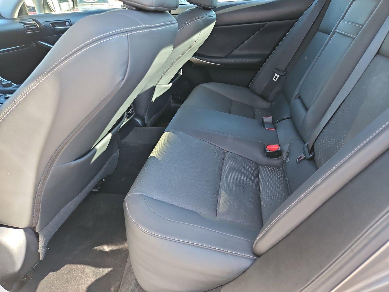 2019 Lexus IS 300 RWD