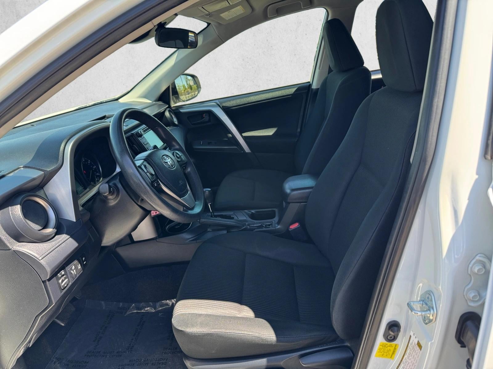 2017 Toyota RAV4 LE FWD (GS)