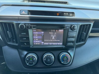 2017 Toyota RAV4 LE FWD (GS)
