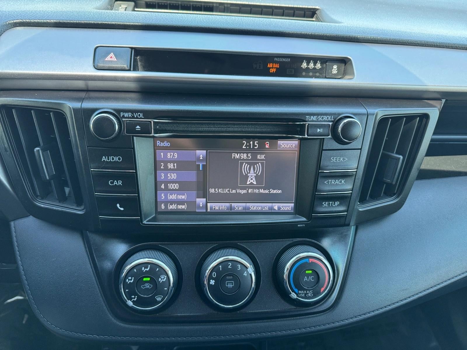 2017 Toyota RAV4 LE FWD (GS)
