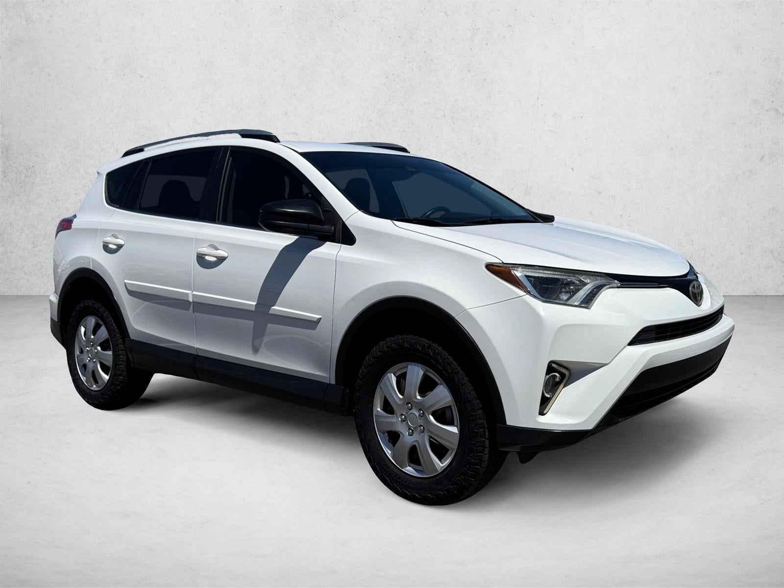 2017 Toyota RAV4 LE FWD (GS)