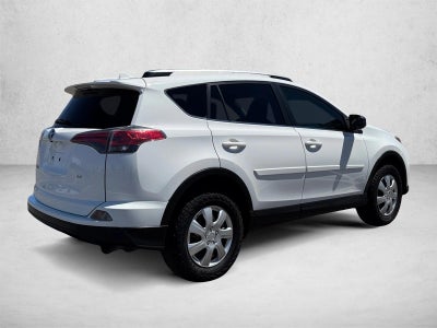 2017 Toyota RAV4 LE FWD (GS)