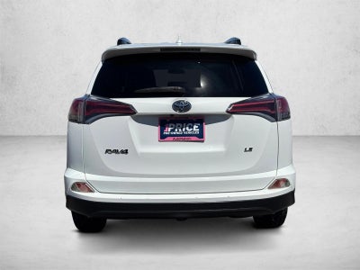 2017 Toyota RAV4 LE FWD (GS)