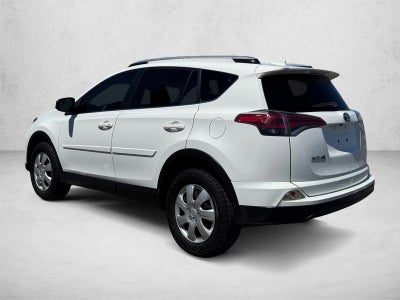2017 Toyota RAV4 LE FWD (GS)