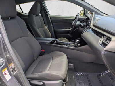 2019 Toyota C-HR XLE FWD (Natl)