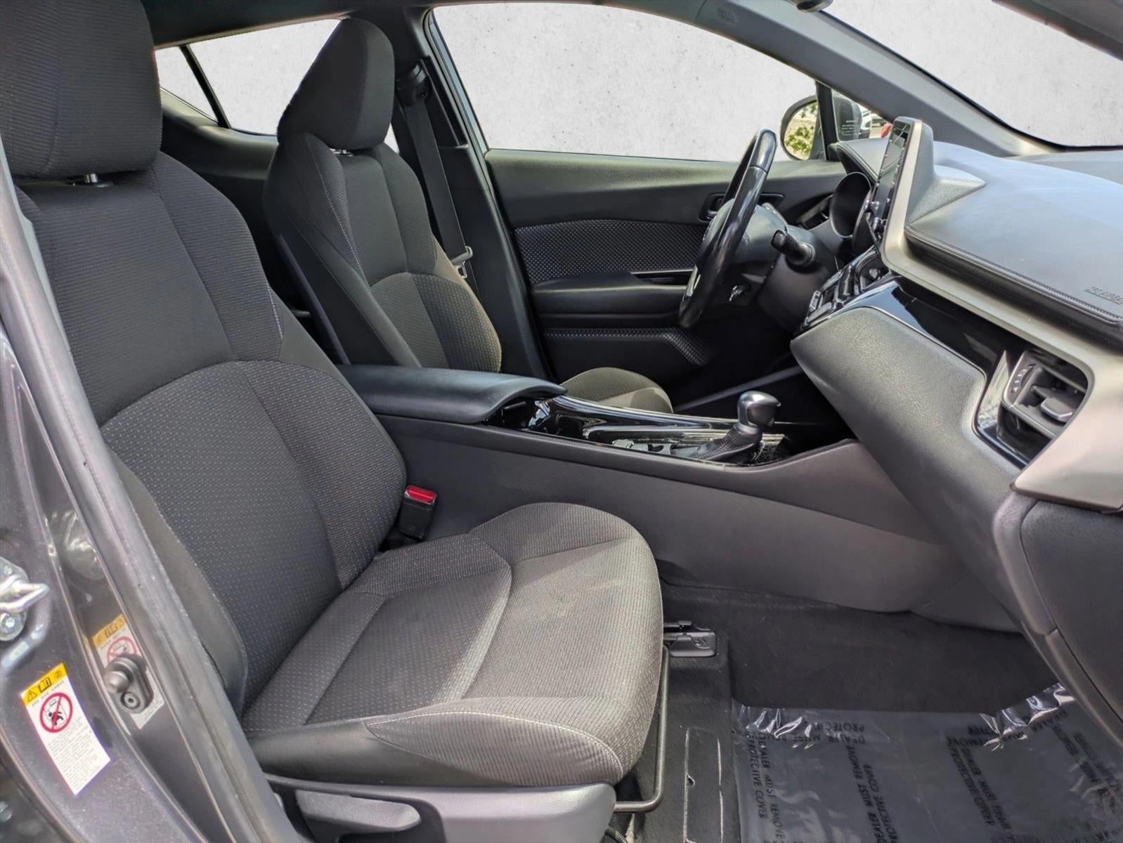 2019 Toyota C-HR XLE FWD (Natl)