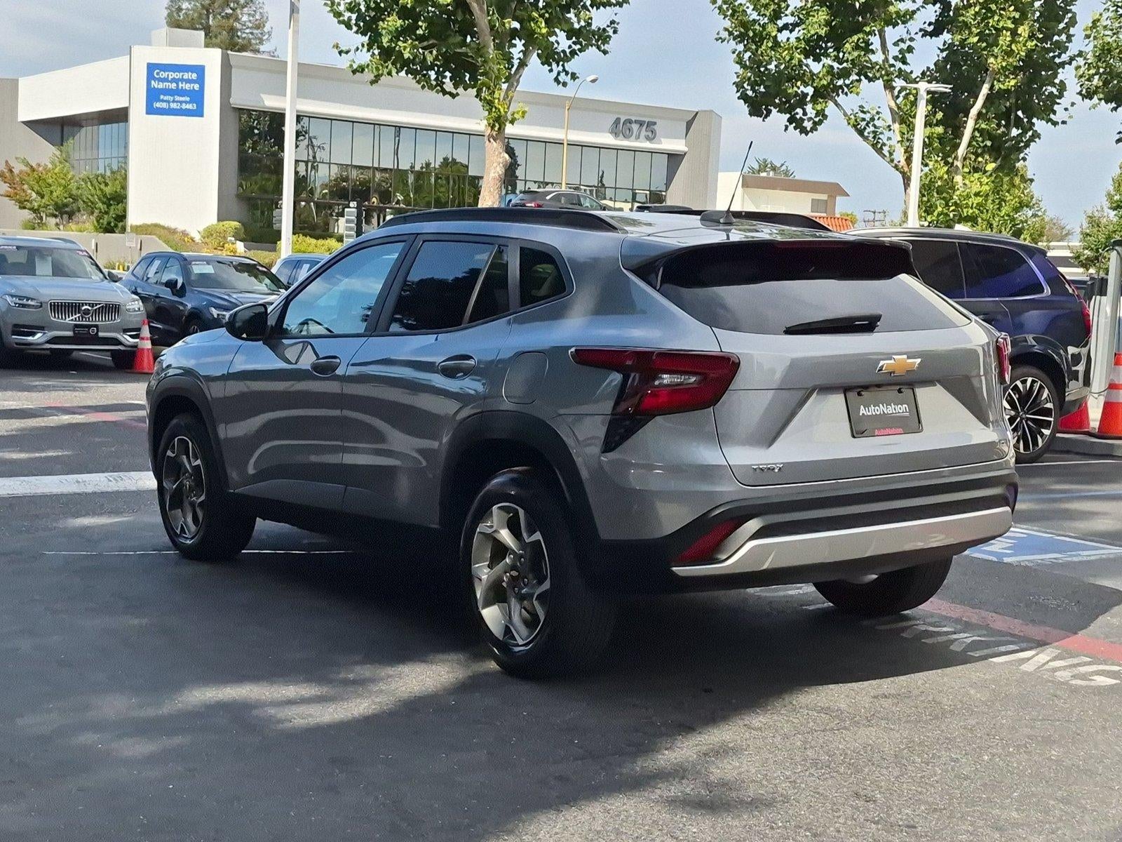 2025 Chevrolet Trax FWD 4dr LT