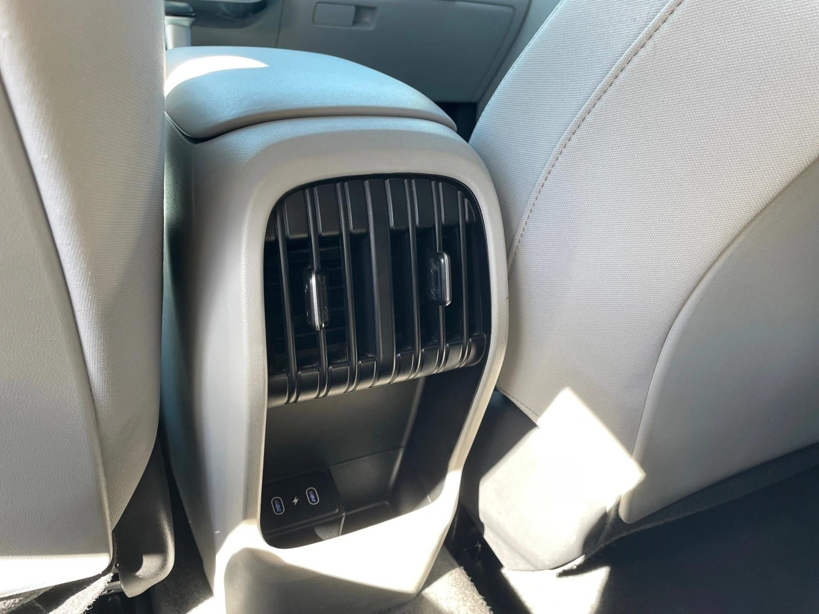 2024 Hyundai KONA SEL FWD