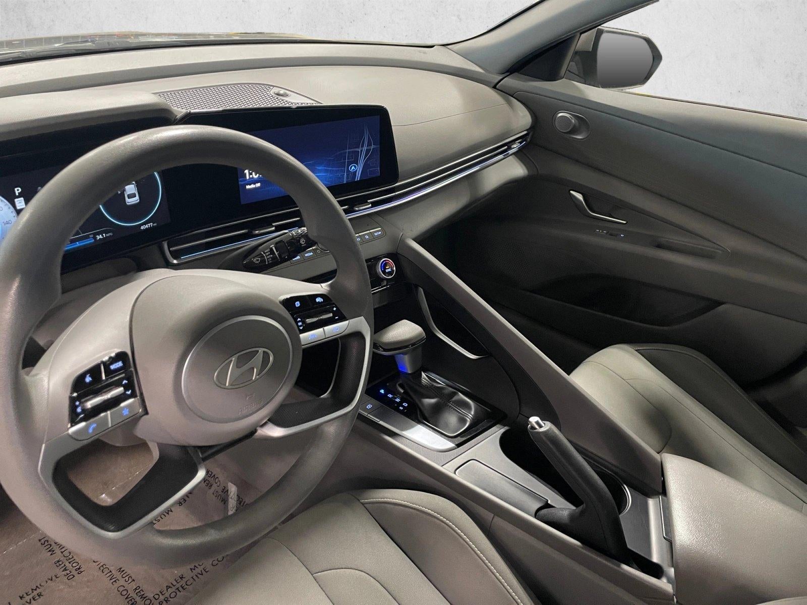 2024 Hyundai ELANTRA SEL IVT