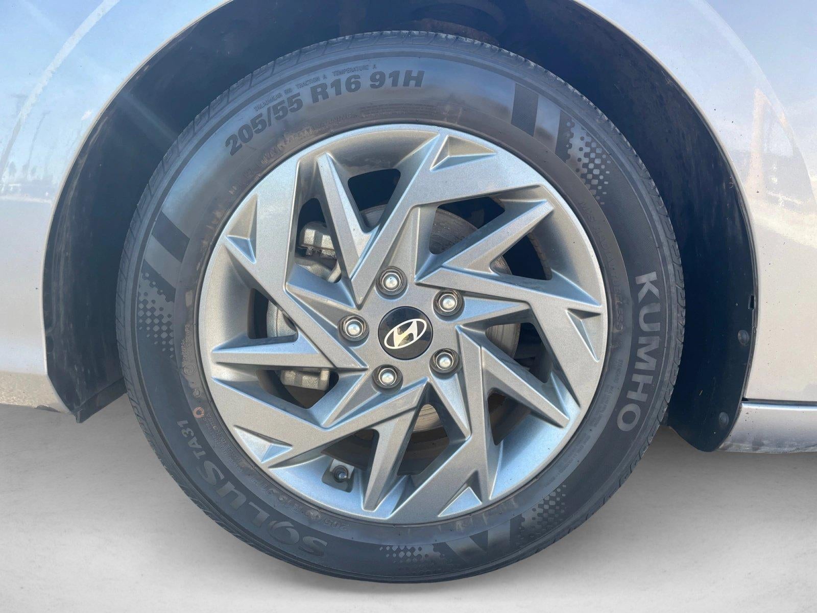 2024 Hyundai ELANTRA SEL IVT