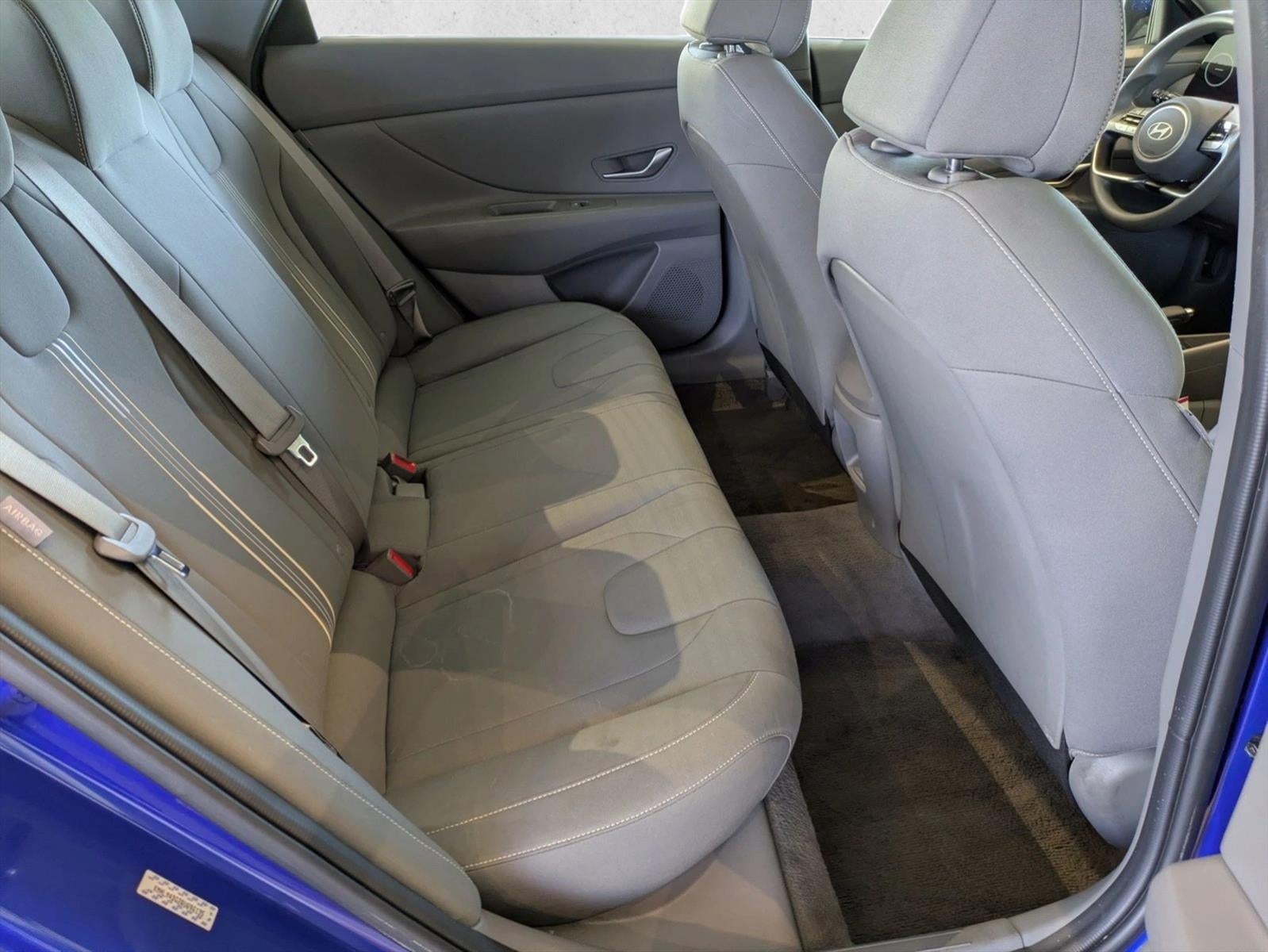 2024 Hyundai ELANTRA SEL IVT