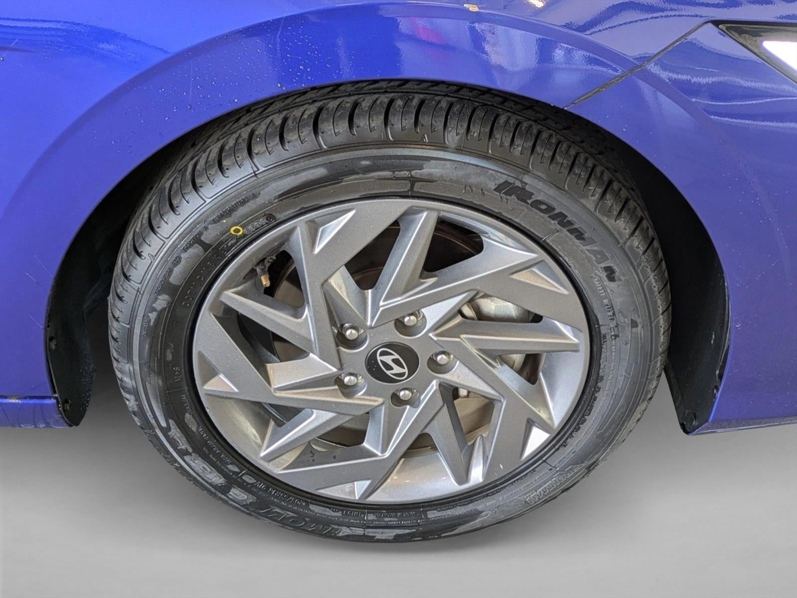 2024 Hyundai ELANTRA SEL IVT