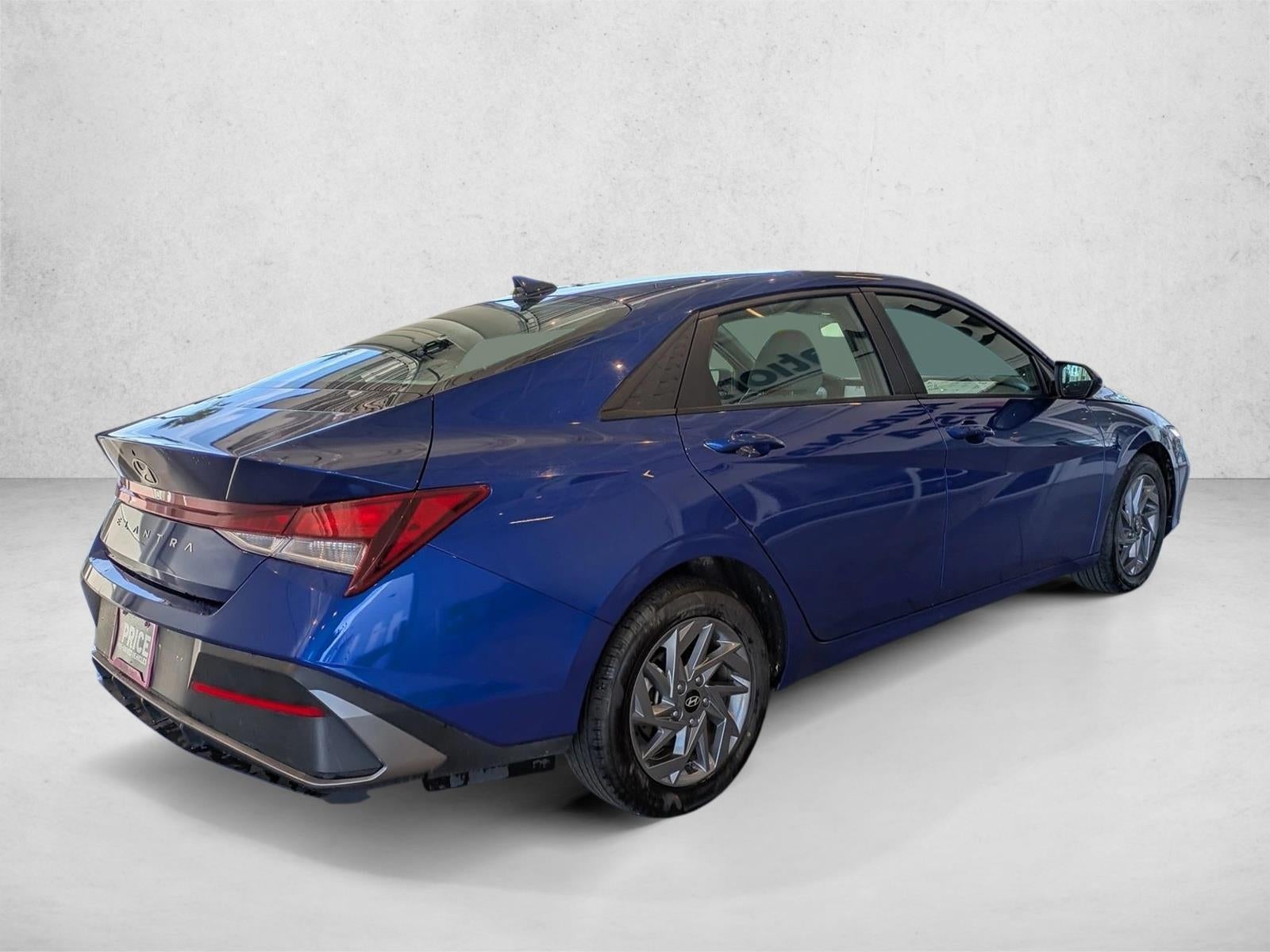 2024 Hyundai ELANTRA SEL IVT