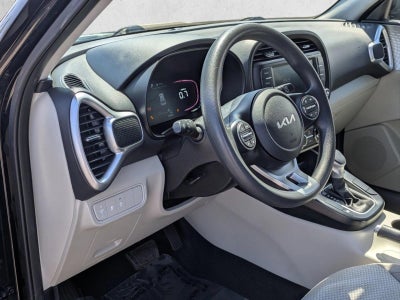 2023 Kia Soul LX IVT