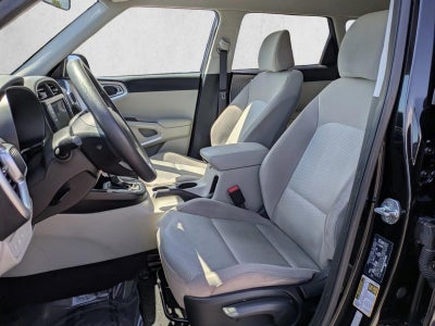 2023 Kia Soul LX IVT
