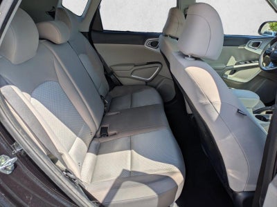 2023 Kia Soul LX IVT
