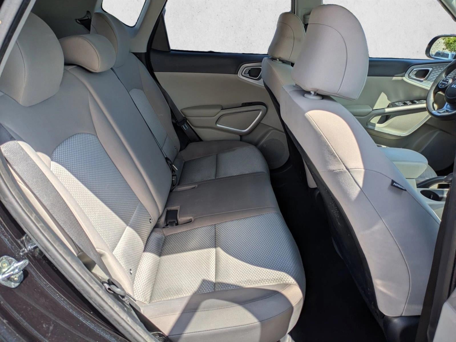 2023 Kia Soul LX IVT