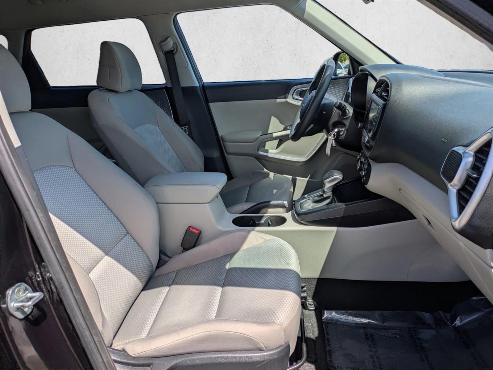 2023 Kia Soul LX IVT