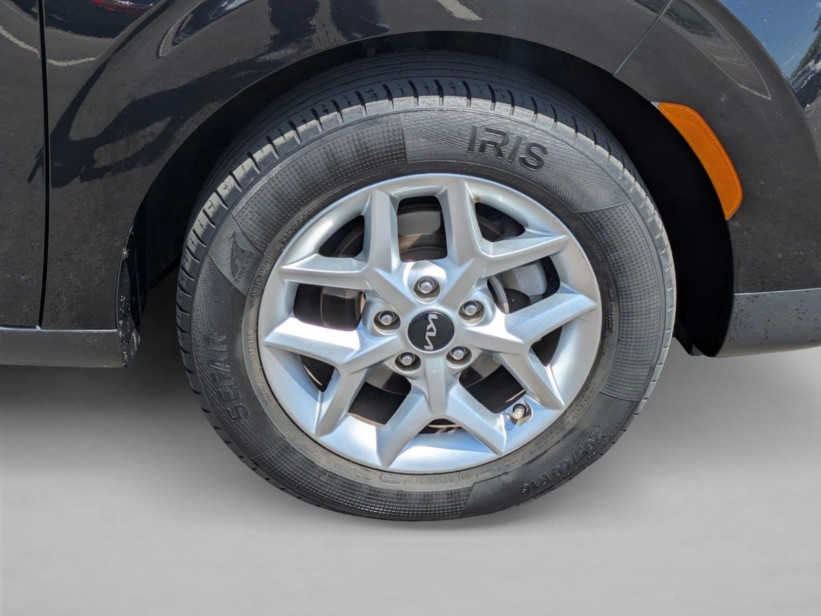 2023 Kia Soul LX IVT