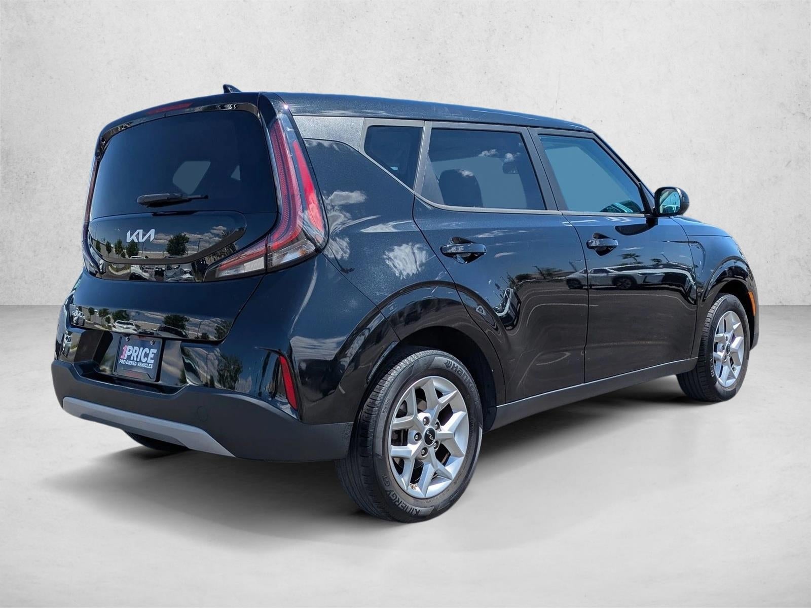 2023 Kia Soul LX IVT