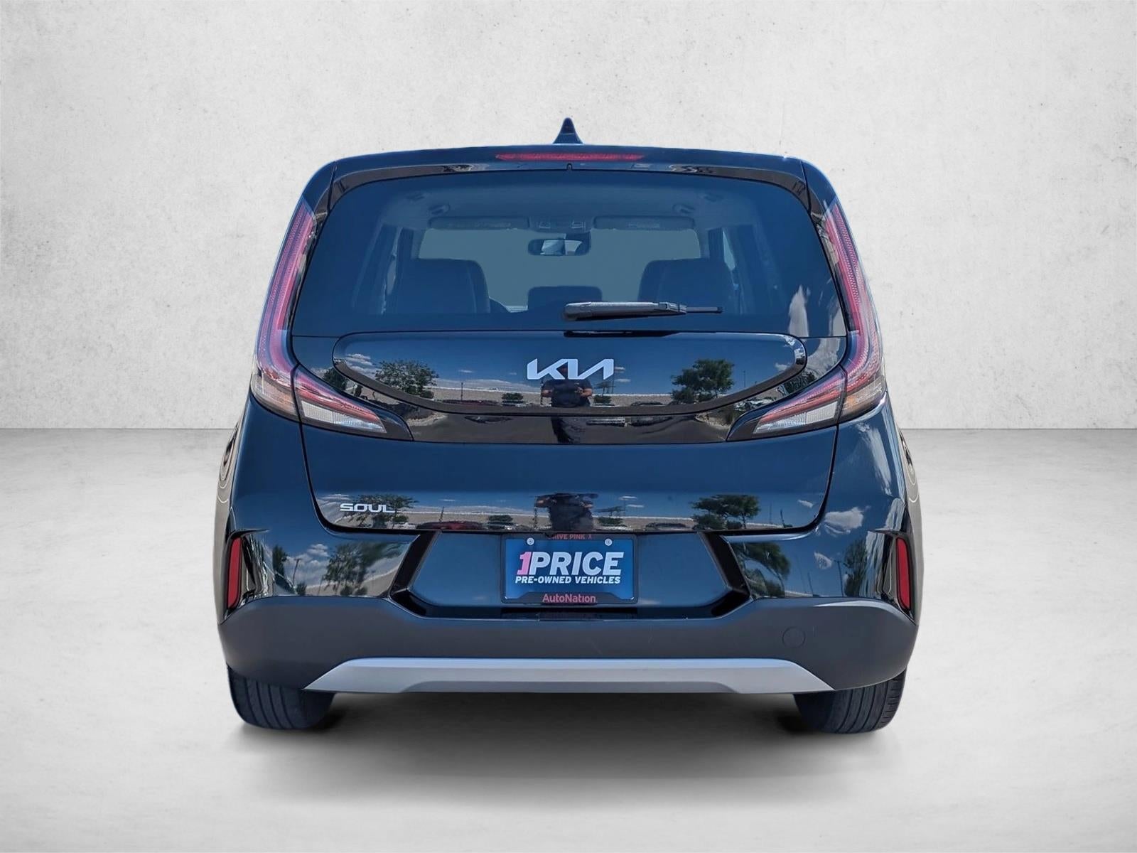 2023 Kia Soul LX IVT