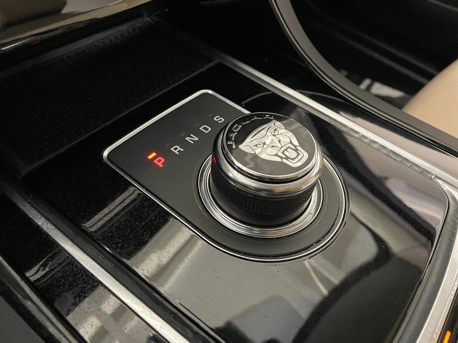 2018 Jaguar XE 25t Premium AWD