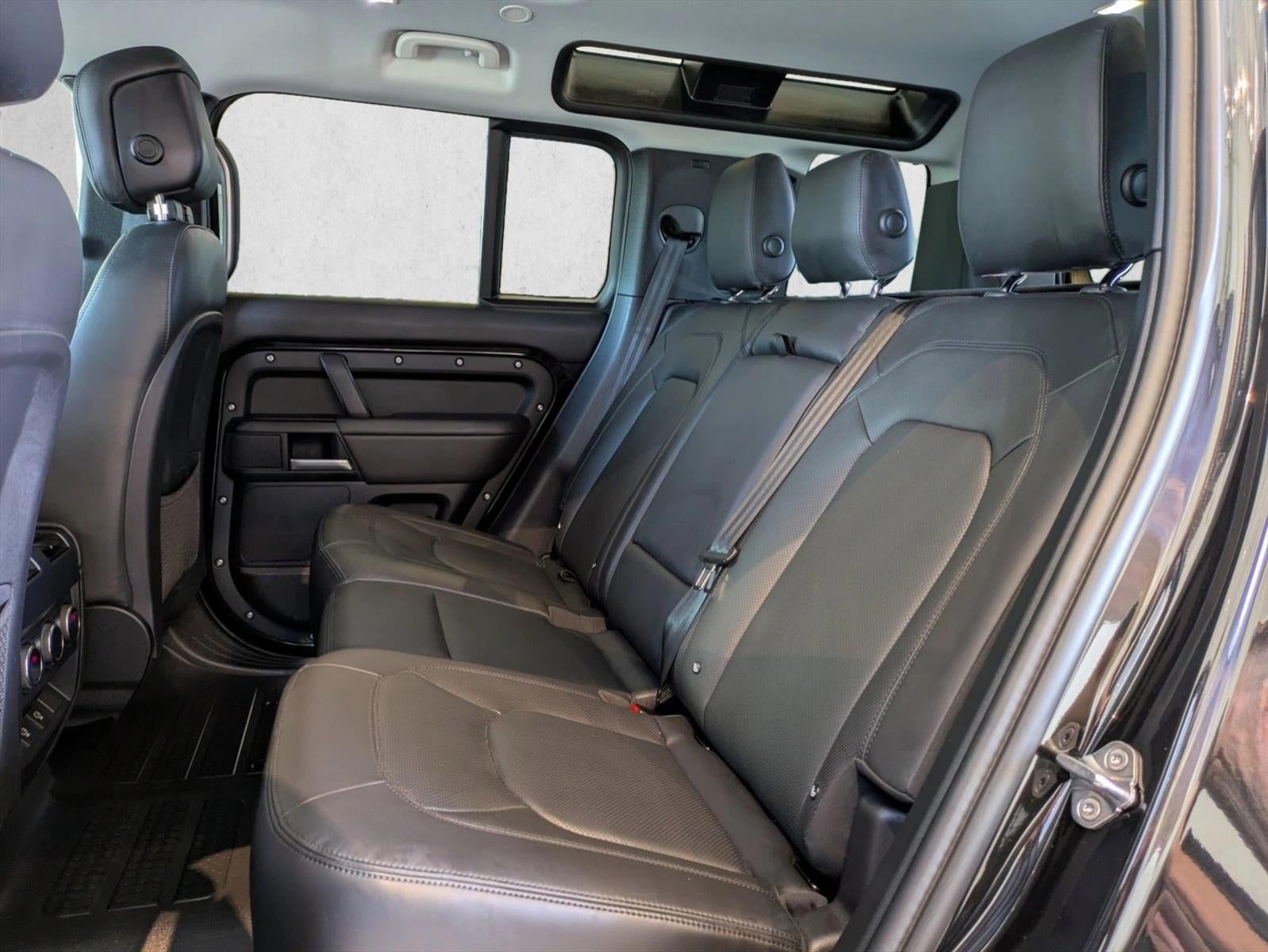 2025 Land Rover Defender 110 P300 S