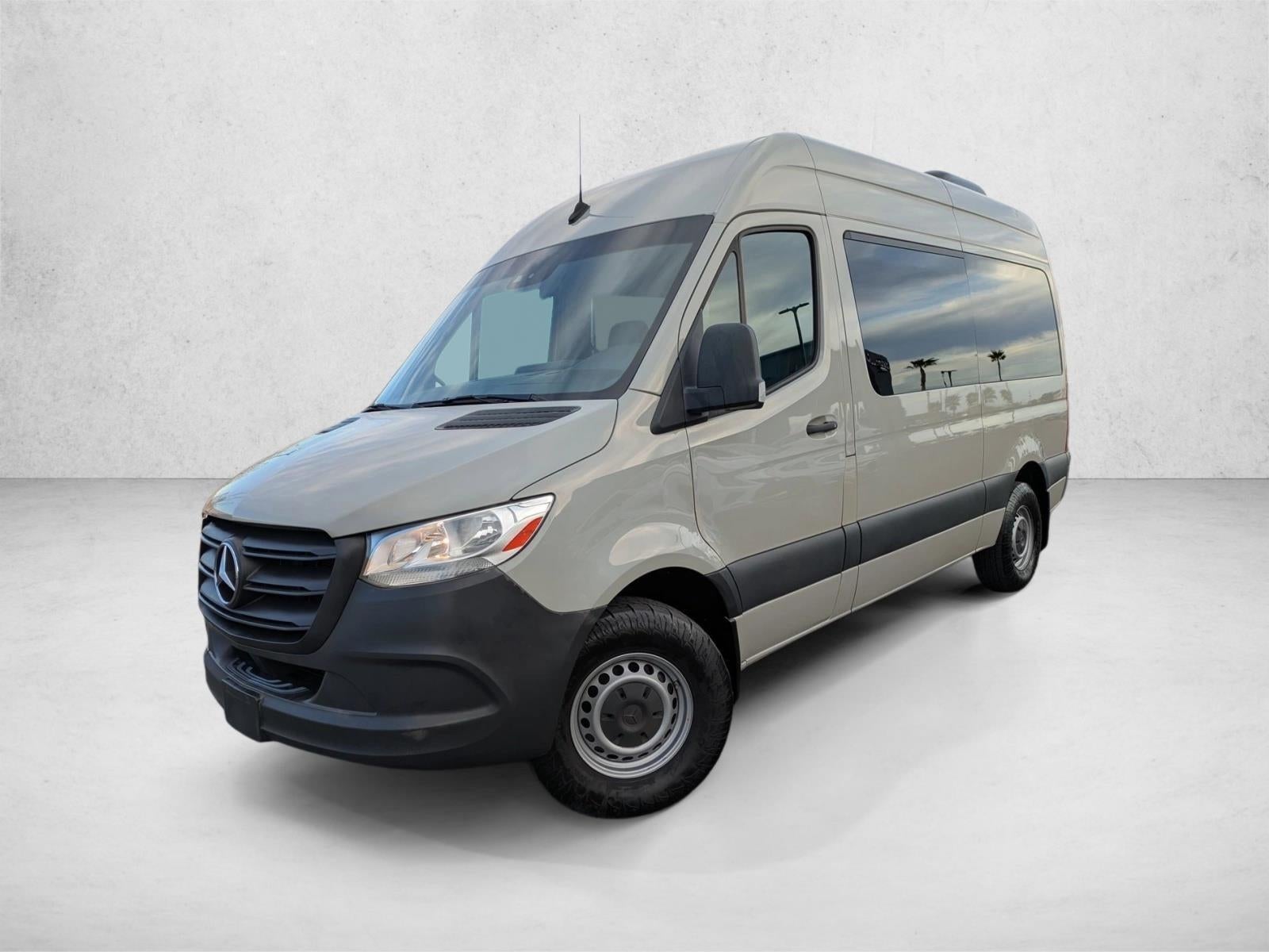 2022 Mercedes-Benz Sprinter Passenger Van 2500 Standard Roof I4 Gas 144" RWD