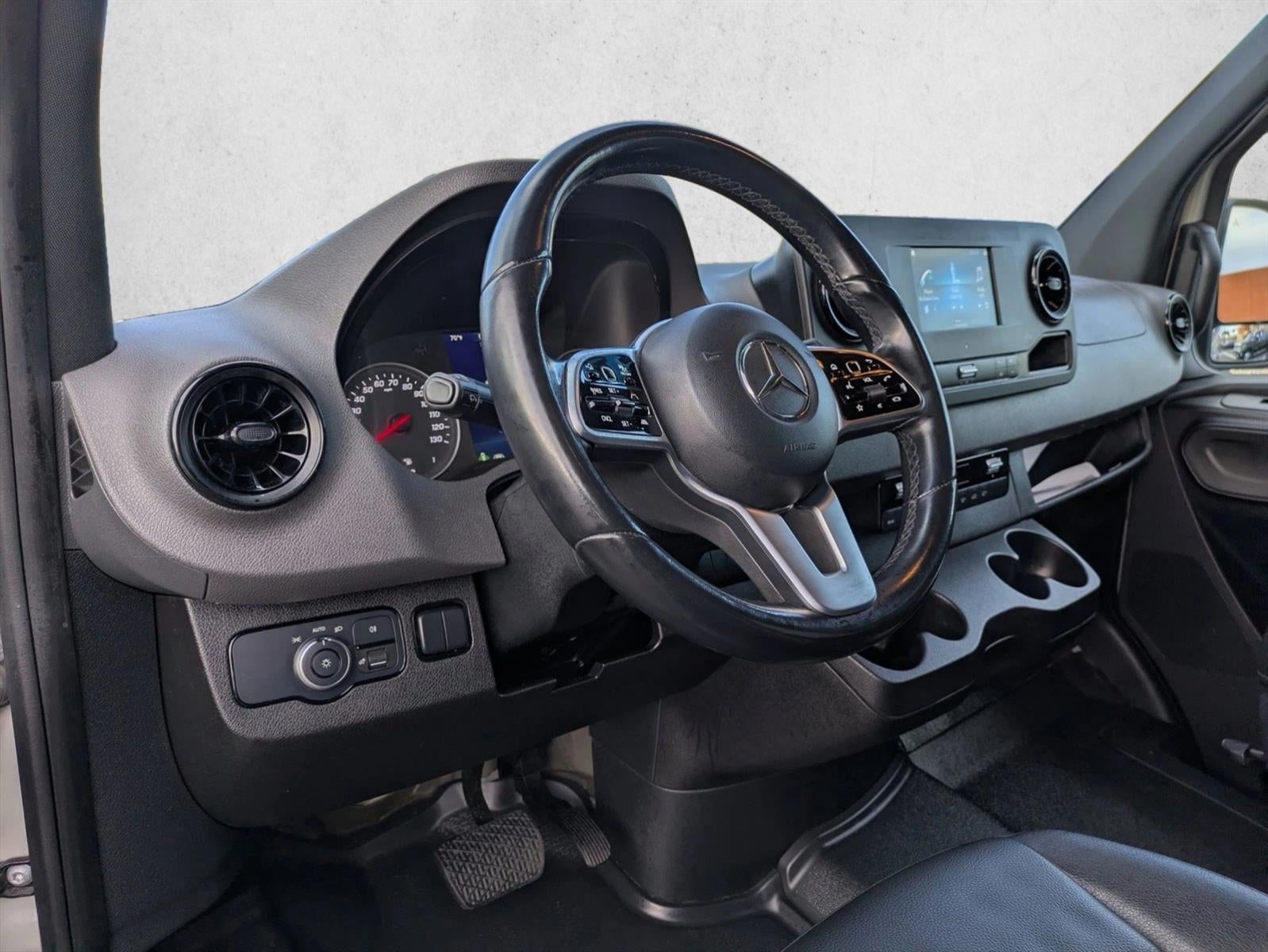 2022 Mercedes-Benz Sprinter Passenger Van 2500 Standard Roof I4 Gas 144" RWD