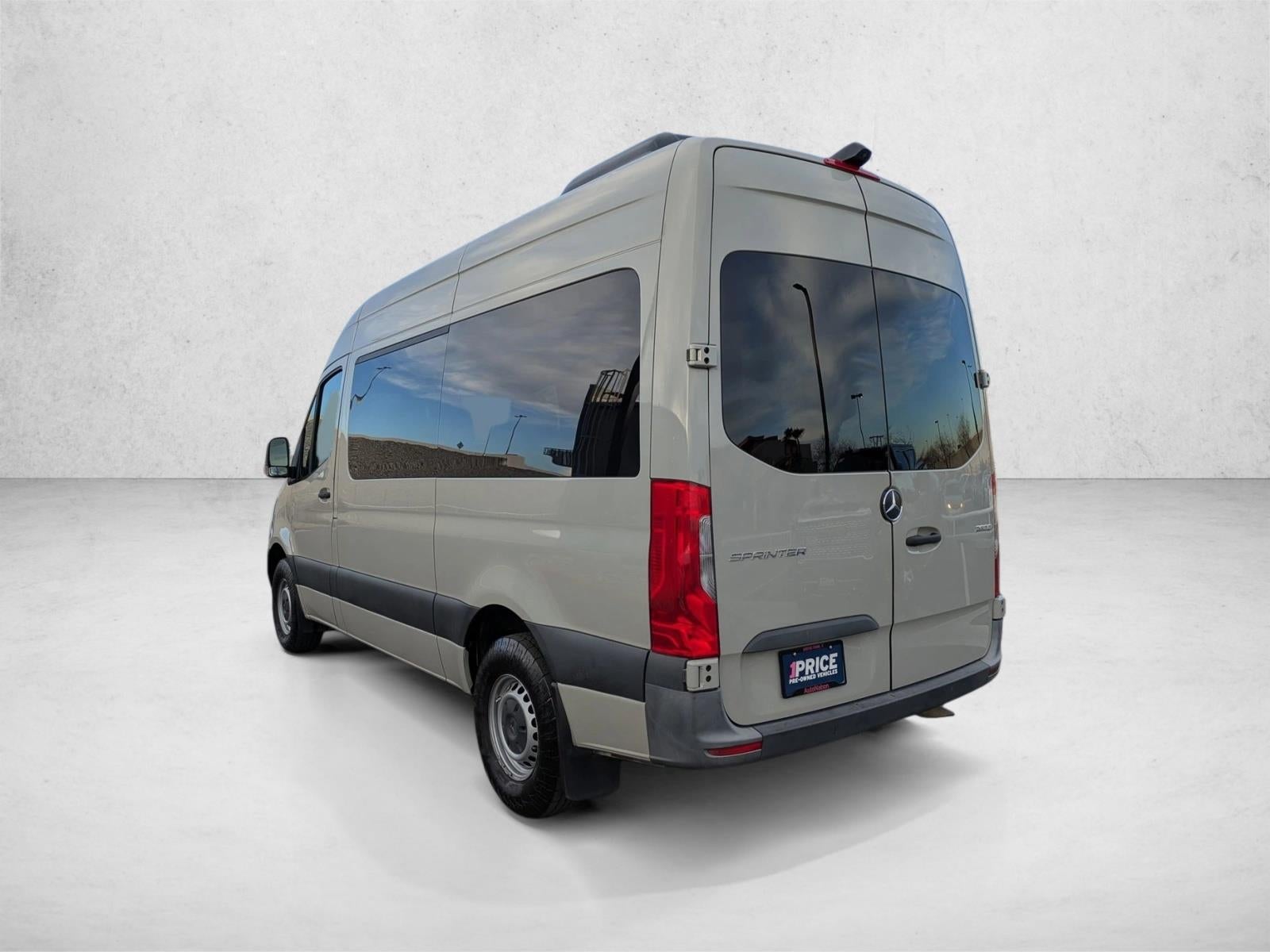 2022 Mercedes-Benz Sprinter Passenger Van 2500 Standard Roof I4 Gas 144" RWD